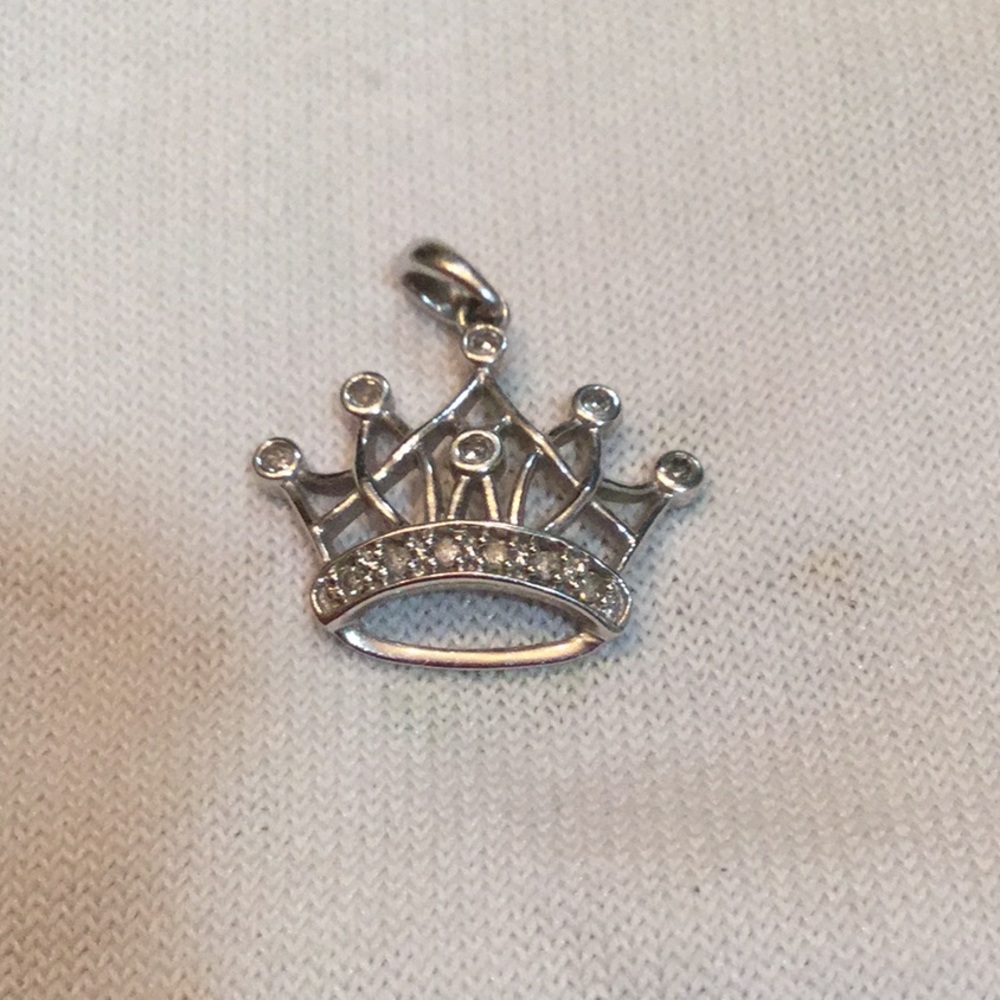 10K White gold and diamond crown pendent